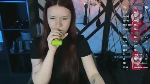 Lily online show from May 17, 3:30 pm