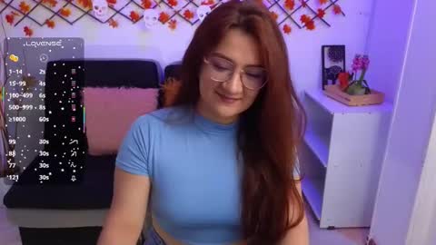 Snapshot of lily_ponce chatting on October 20, 9:59 pm Lily online show from October 20, 9:59 pm