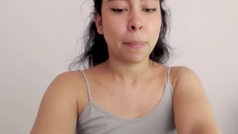 Lily Roberts online show from February 18, 2:57 pm