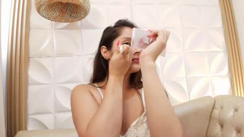 Lily Lauren online show from March 6, 2:02 pm