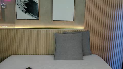 Lily online show from December 1, 7:41 pm