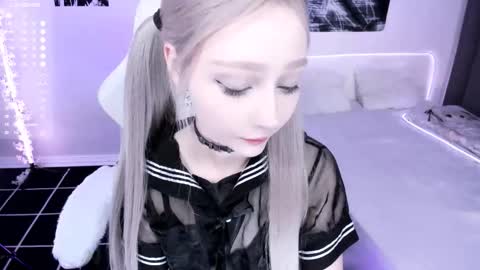 Lily online show from November 27, 9:17 pm