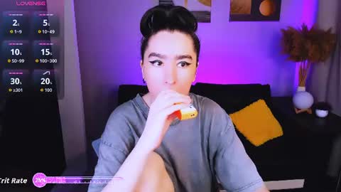 Snapshot of lily_xbaby chatting on June 26, 2:43 pm LILY online show from June 26, 2:43 pm