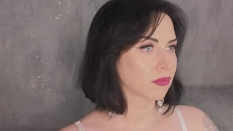 Lily online show from May 20, 11:27 am