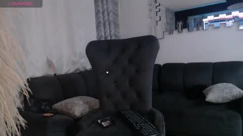 lily online show from June 6, 5:56 am