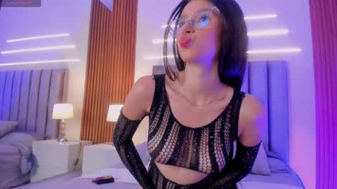 Lili online show from May 27, 6:16 pm