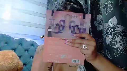 lilyjamesx online show from February 4, 5:55 pm