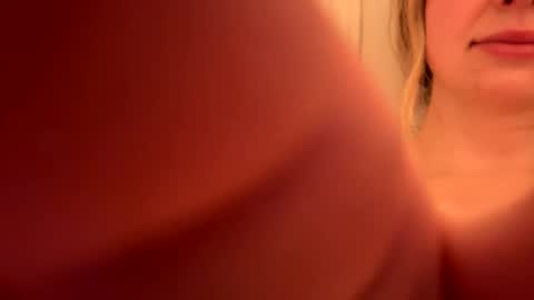 LilyMae online show from December 18, 2:53 am