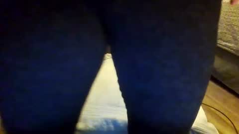 lilypad1981 online show from June 27, 9:31 pm