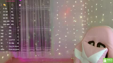 Snapshot of lilyrose1_ chatting on October 8, 6:38 pm You can call me Li ... online show from October 8, 6:38 pm