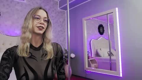      online show from October 5, 3:16 am