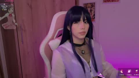 Snapshot of lilyrouse_ chatting on May 8, 3:45 am lily help me to collect more cosplay online show from May 8, 3:45 am