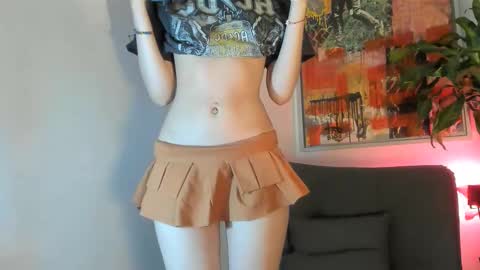 lilyskinny27 online show from December 23, 2:53 am