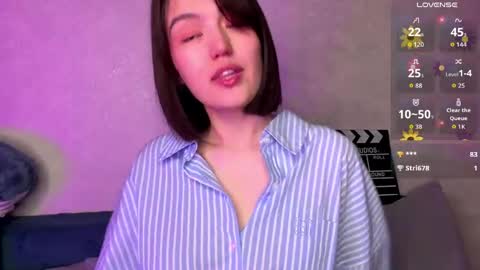 Lily online show from May 11, 4:04 pm