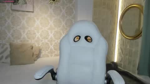 Snapshot of lilythea_ chatting on February 8, 8:01 pm lilythea_ online show from February 8, 8:01 pm