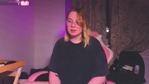 Snapshot of lime_cat chatting on November 10, 1:59 am lime cat online show from November 10, 1:59 am