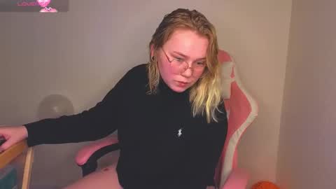 Snapshot of lime_cat chatting on November 14, 2:10 am lime cat online show from November 14, 2:10 am