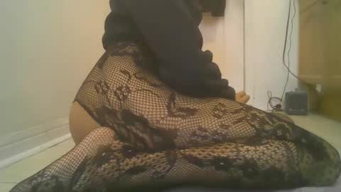 Snapshot of limpclitsissyfemboy chatting on April 3, 10:30 pm limpclitsissyfemboy online show from April 3, 10:30 pm