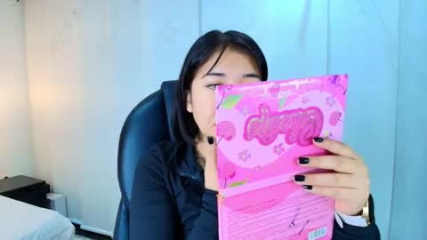  Lina Bedoya  online show from December 1, 11:37 am