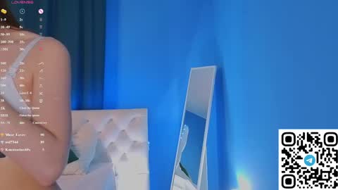 Snapshot of lina_massey chatting on May 15, 11:12 pm lina_massey online show from May 15, 11:12 pm