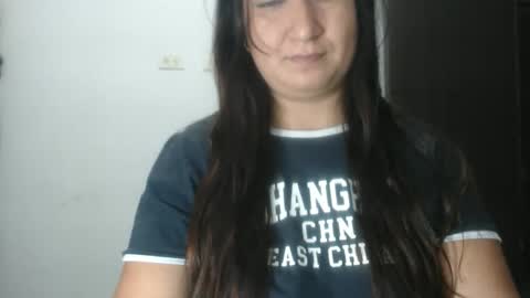 Snapshot of lina_playful chatting on April 7, 2:06 pm iiisabella online show from April 7, 2:06 pm
