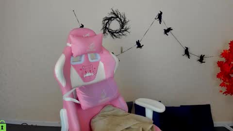 LINA online show from November 10, 1:04 am