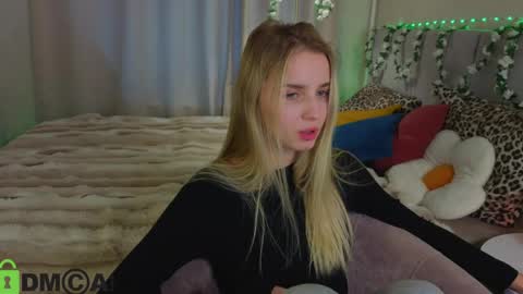 LINA online show from May 29, 1:14 am