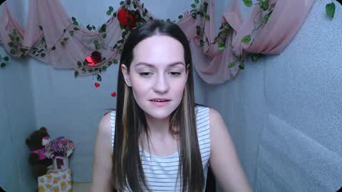 Lina online show from December 21, 6:19 am