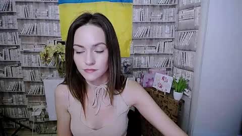 Lina online show from September 19, 5:53 am