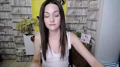 Lina online show from October 17, 7:33 am