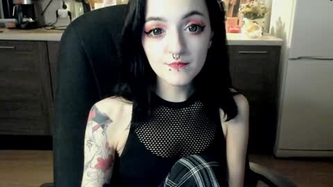 Lina 3  1715622743 online show from December 31, 1:04 am