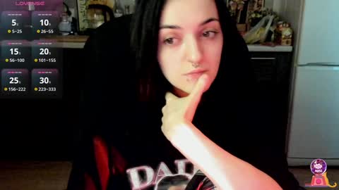 Lina 3  1715622743 online show from February 6, 7:45 am