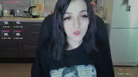 Lina 3  1715622743 online show from October 1, 8:20 am