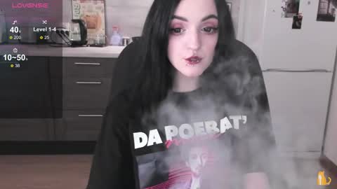 Lina 3  1715622743 online show from December 17, 2:56 pm