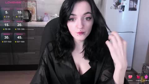 Lina 3  1715622743 online show from March 10, 7:57 am