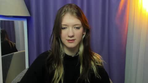 Snapshot of lina_vi chatting on December 20, 3:03 am Lina online show from December 20, 3:03 am