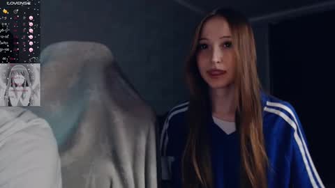 linaandliam online show from March 5, 12:05 am