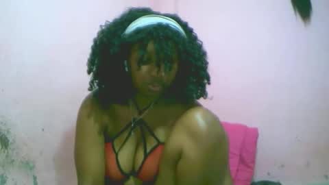 linah1123 online show from October 29, 4:37 am