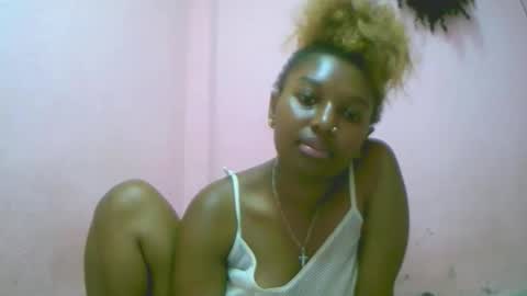 linah1123 online show from November 6, 6:25 am