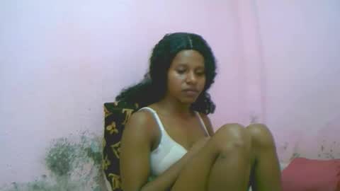 Snapshot of linah1123 chatting on December 23, 1:58 am linah1123 online show from December 23, 1:58 am