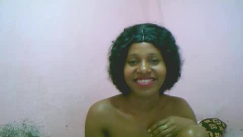 Snapshot of linah1123 chatting on January 6, 1:48 pm linah1123 online show from January 6, 1:48 pm