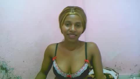 Snapshot of linah1123 chatting on January 7, 1:57 pm linah1123 online show from January 7, 1:57 pm