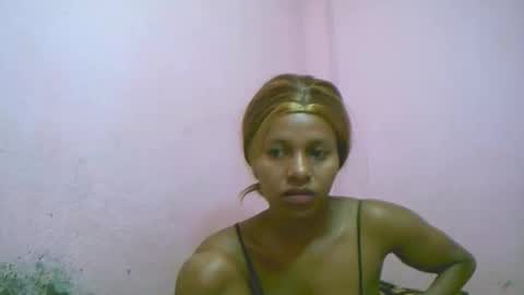 Snapshot of linah1123 chatting on January 9, 4:04 am linah1123 online show from January 9, 4:04 am