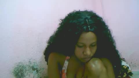 Snapshot of linah1123 chatting on January 14, 1:11 am linah1123 online show from January 14, 1:11 am