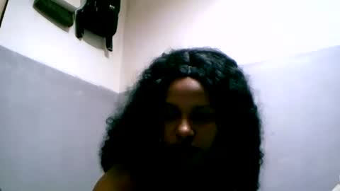 Snapshot of linah1123 chatting on February 20, 6:59 am linah1123 online show from February 20, 6:59 am