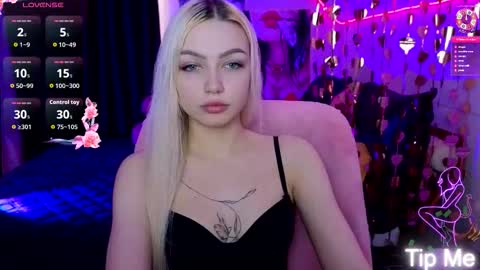 I am Lina online show from February 25, 10:03 am