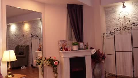 Snapshot of linareese chatting on January 5, 10:32 am LinaReese online show from January 5, 10:32 am