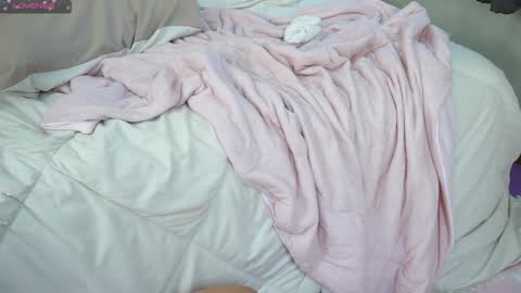 Snapshot of linasiren chatting on February 7, 11:23 am Lina My schedule GMT0 Thu-Mon 3am-10am online show from February 7, 11:23 am