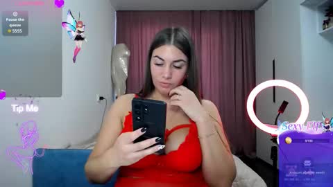 Lina Sparks online show from March 20, 2:11 pm