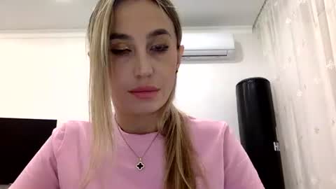 linavora online show from December 2, 2:01 pm